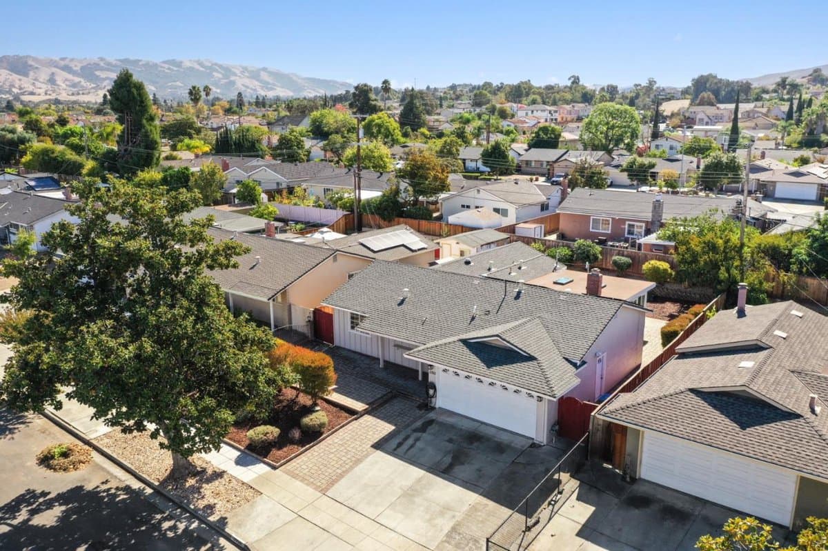 3350 Denton Way - Photo 1
