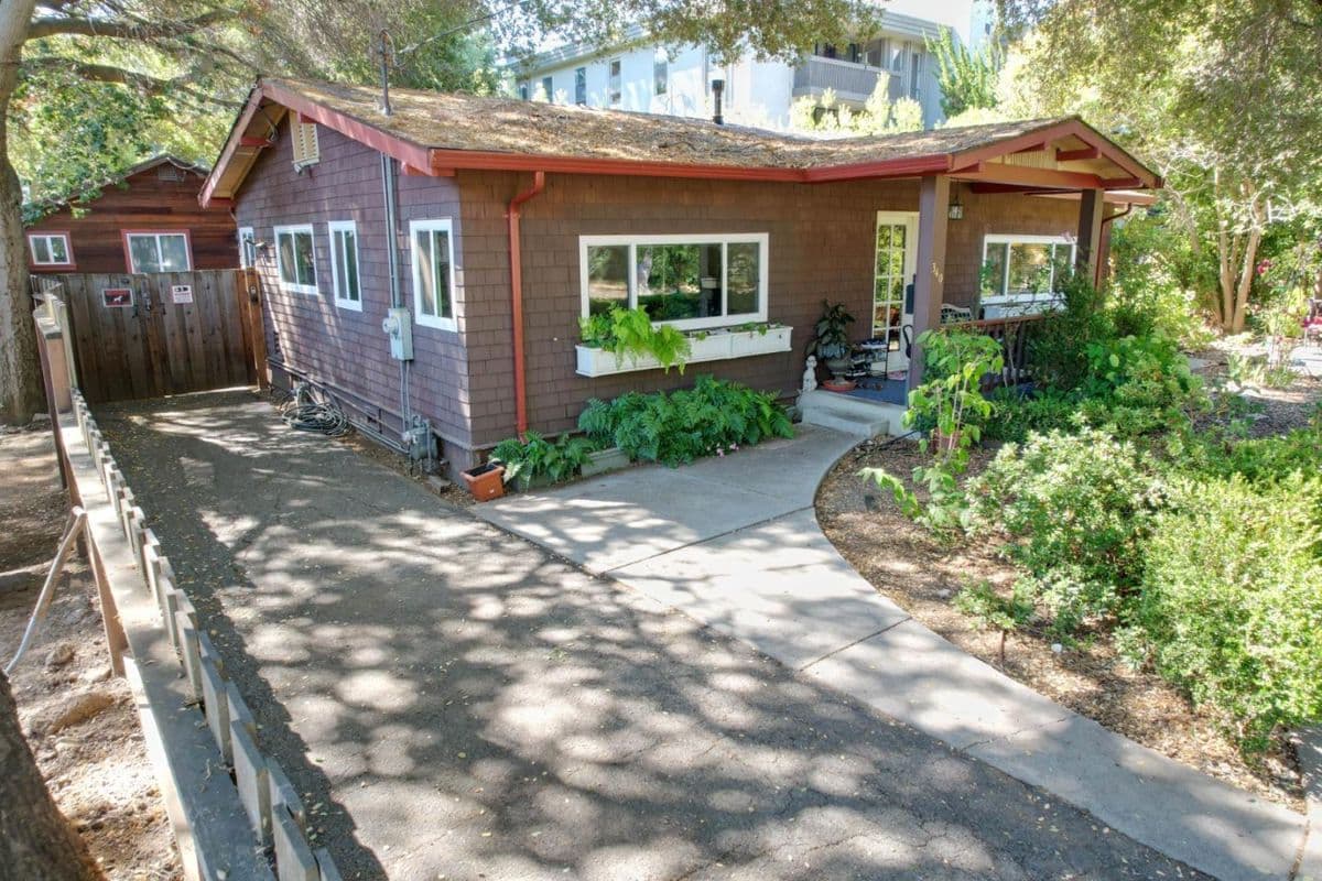 340 Palo Alto Avenue - Photo 2