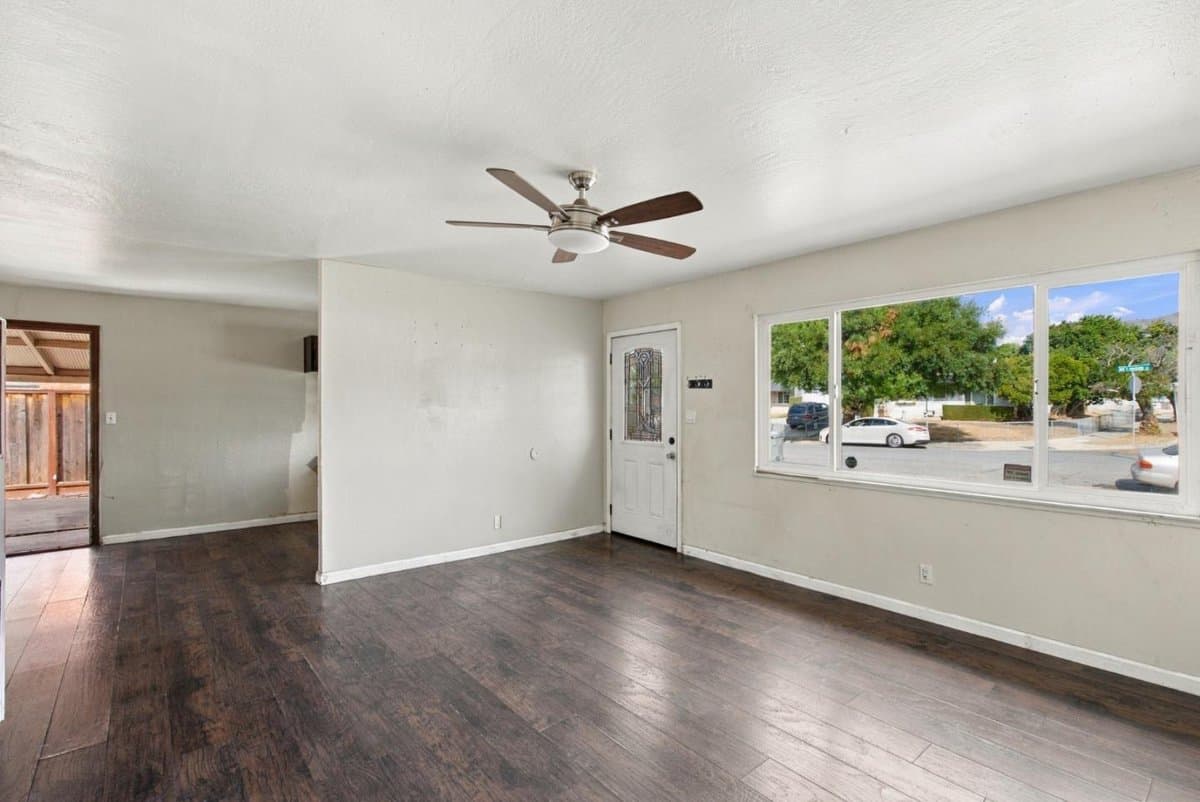 1497 Mount Lassen Drive - Photo 4