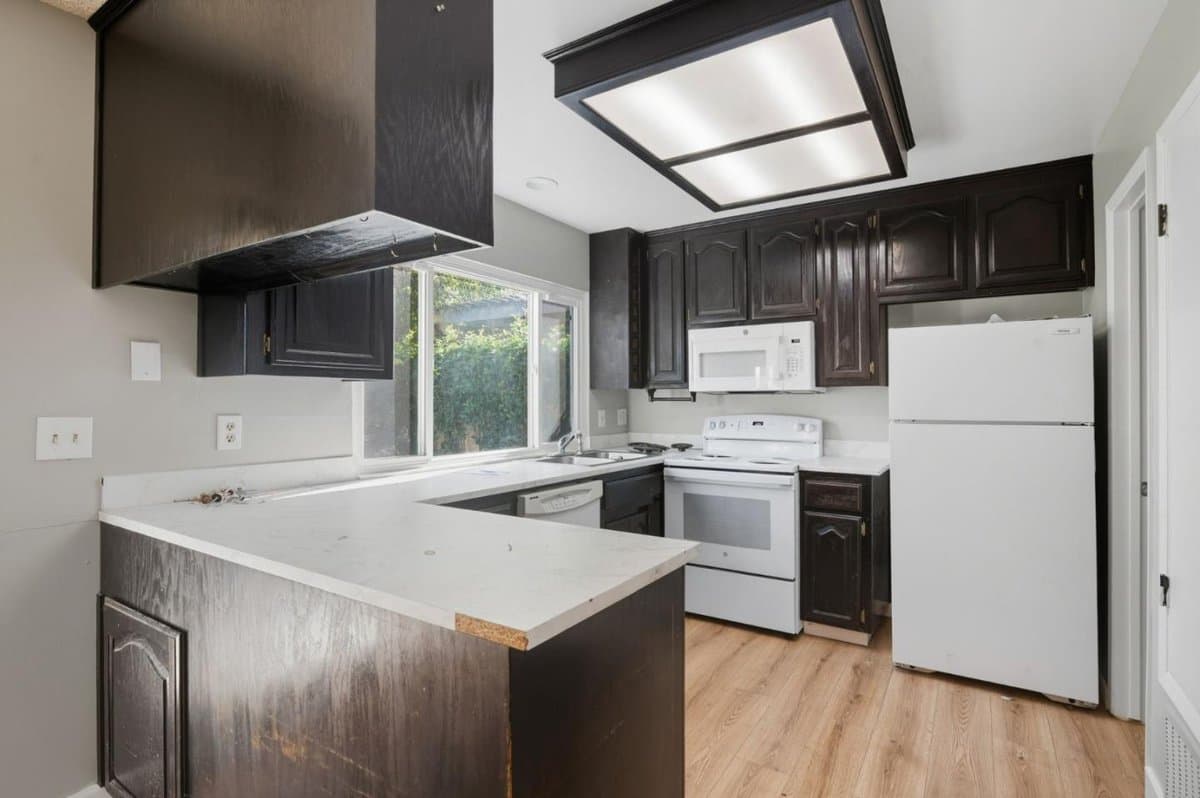 2386 Baltic Court - Photo 4