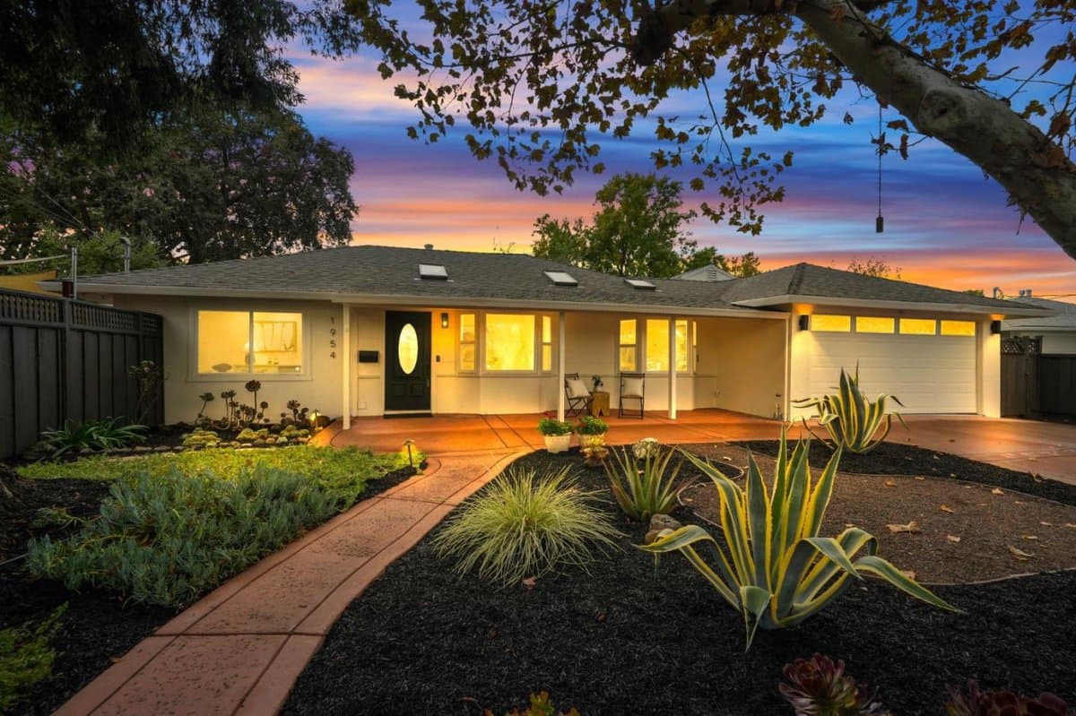 1954 Maybelle Drive - Photo 2