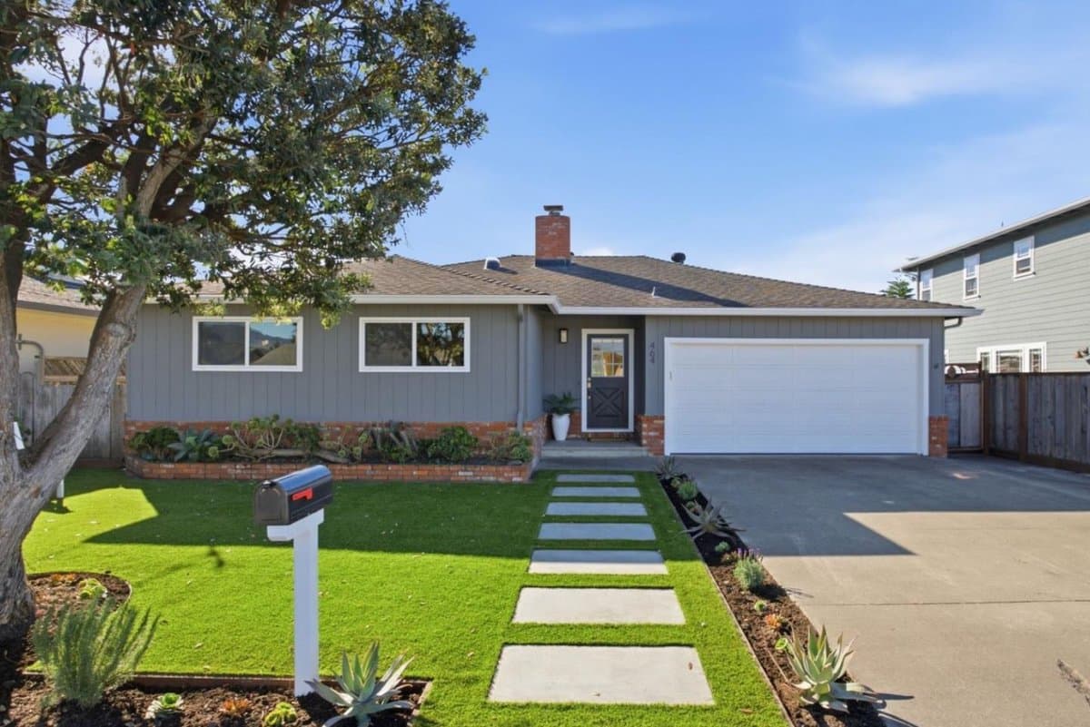 464 Spruce Street - Photo 1