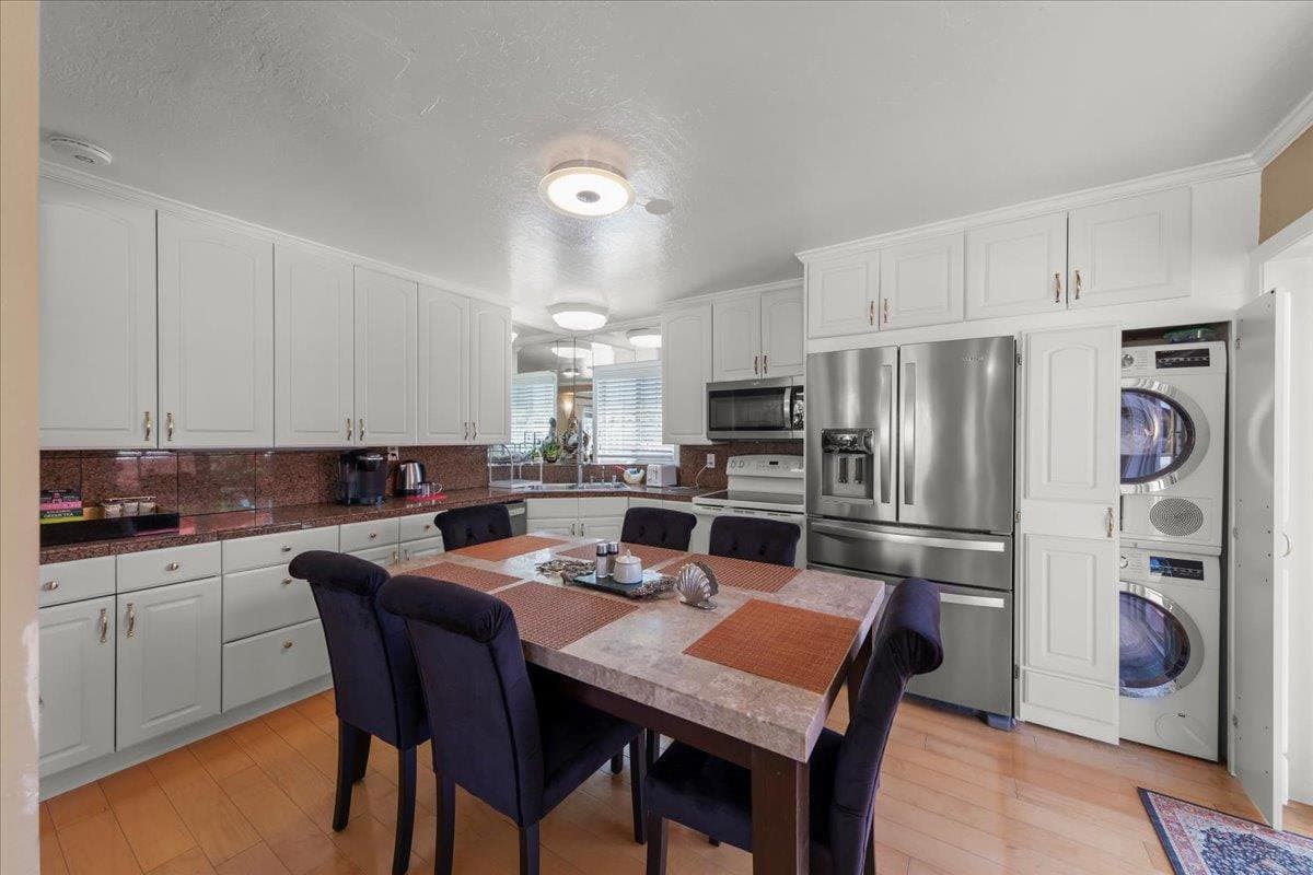 1176 Laurel Street - Photo 4