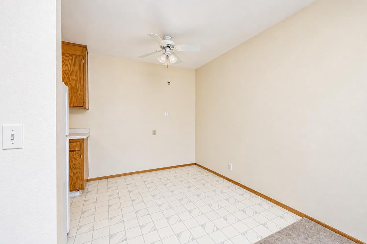 247 Castro St - Photo 4