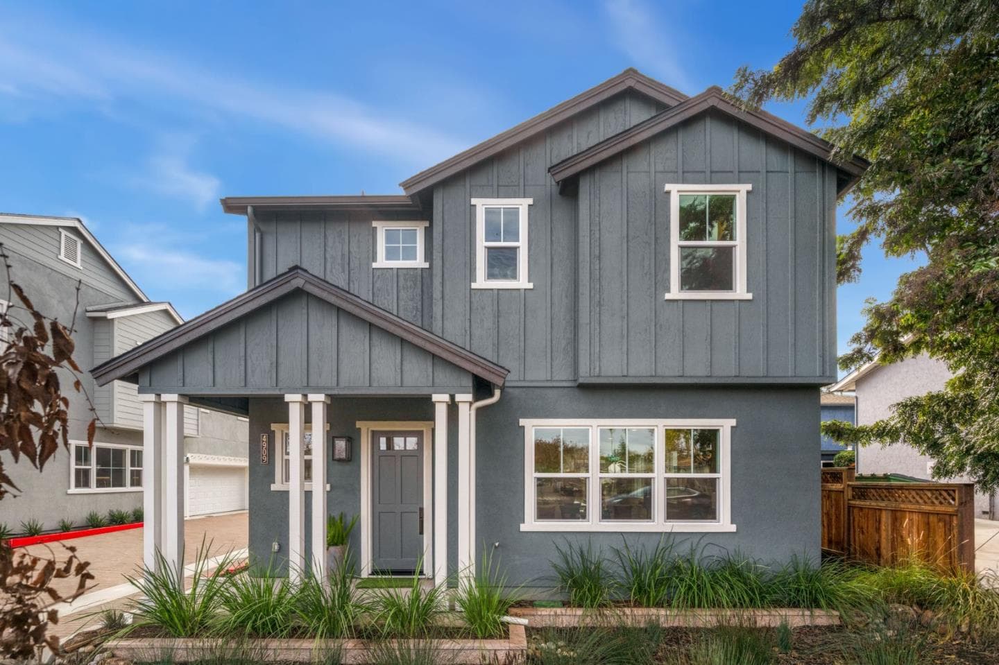 4911 Vivi Place - Photo 1