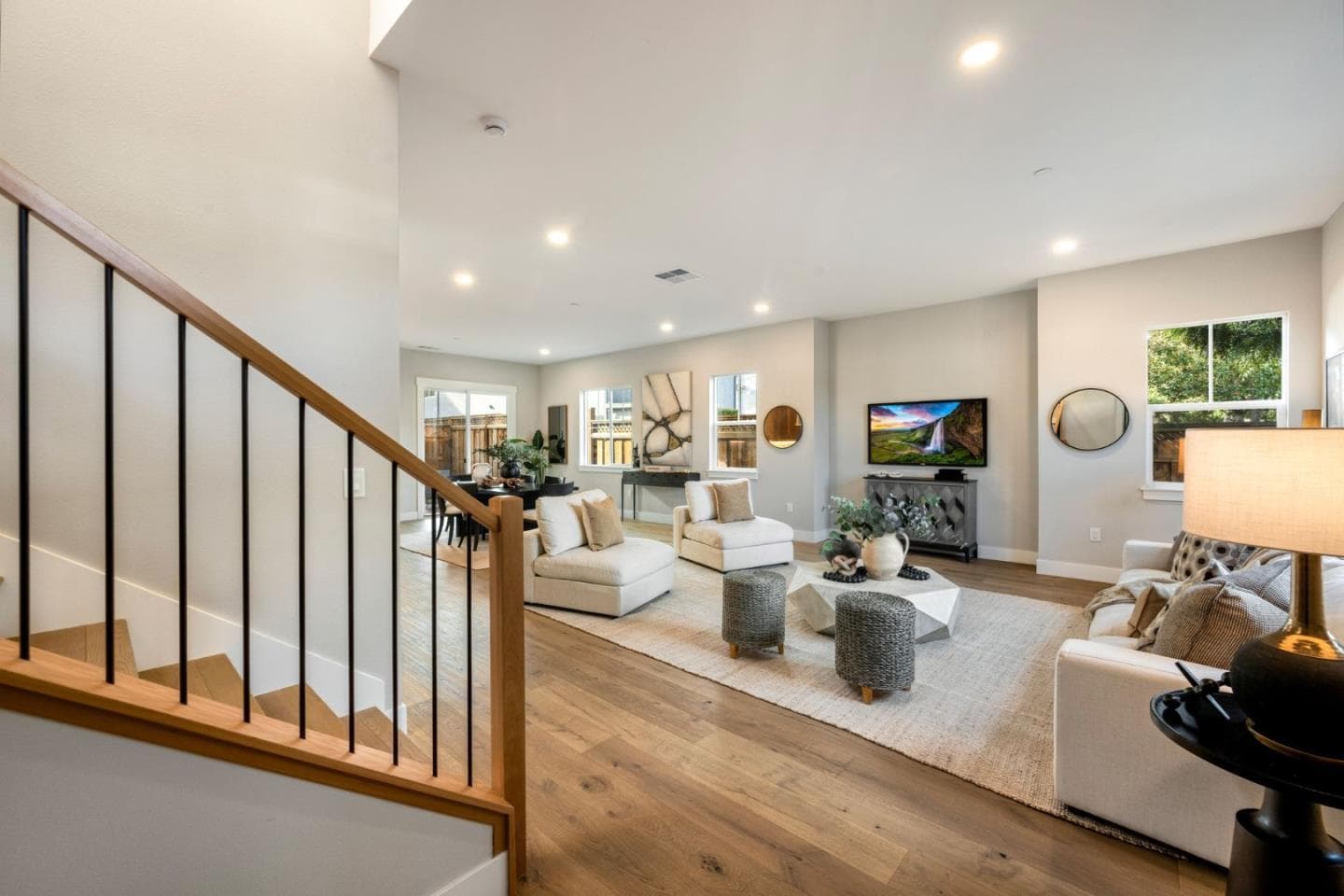 4911 Vivi Place - Photo 2