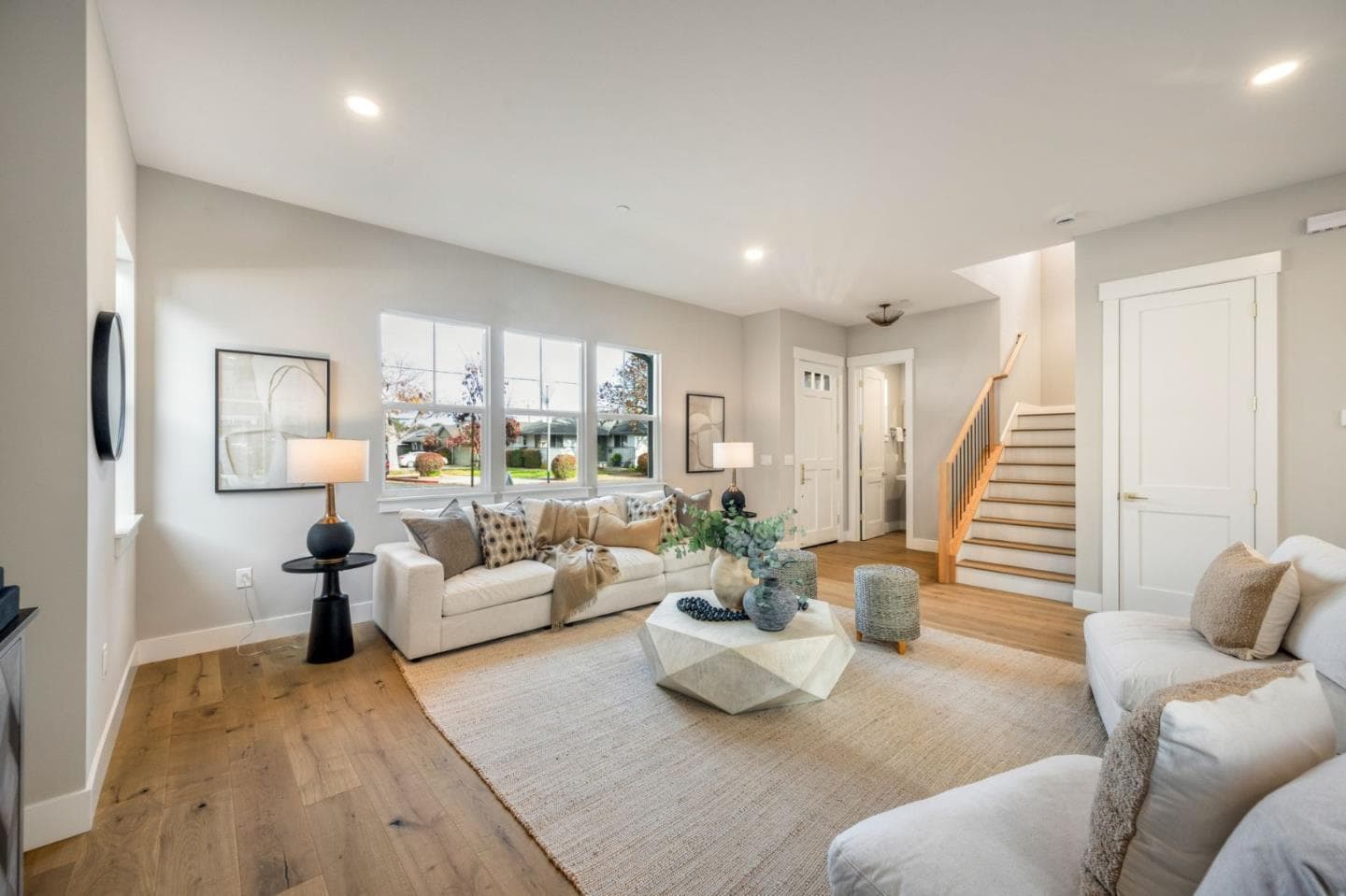4911 Vivi Place - Photo 5