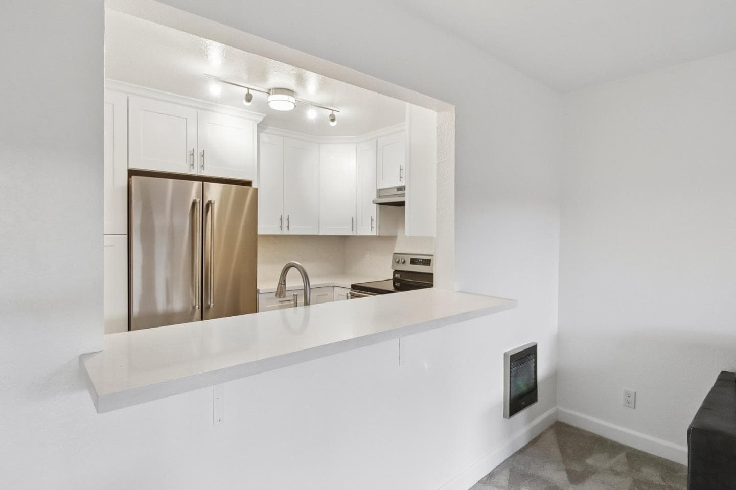 1422 Capurso Way - Photo 4