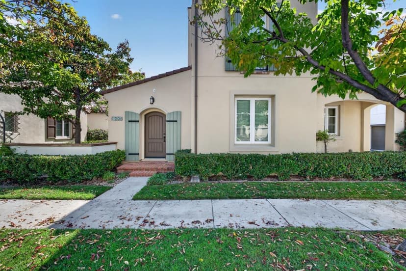1206 Dahlia Loop - Photo 1 of 8