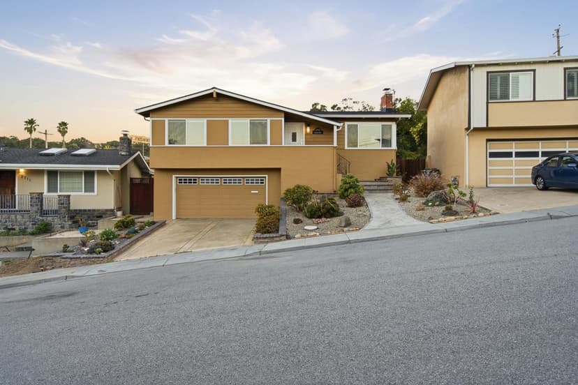2715 Concord Way - Photo 1 of 8