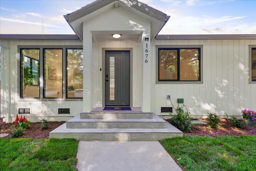 1676 Mackey Ave - Photo 1 of 8