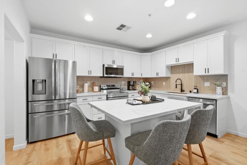 88 North Jackson Avenue #211 - Photo 1 of 8