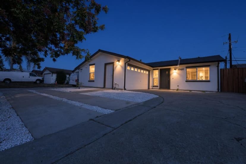 1960 Story Road - Photo 1 of 8