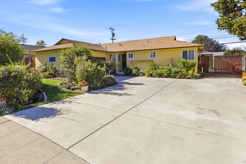 3039 Seyferth Way - Photo 1 of 8