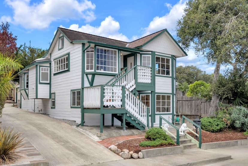819 Newton Street - Photo 1 of 8