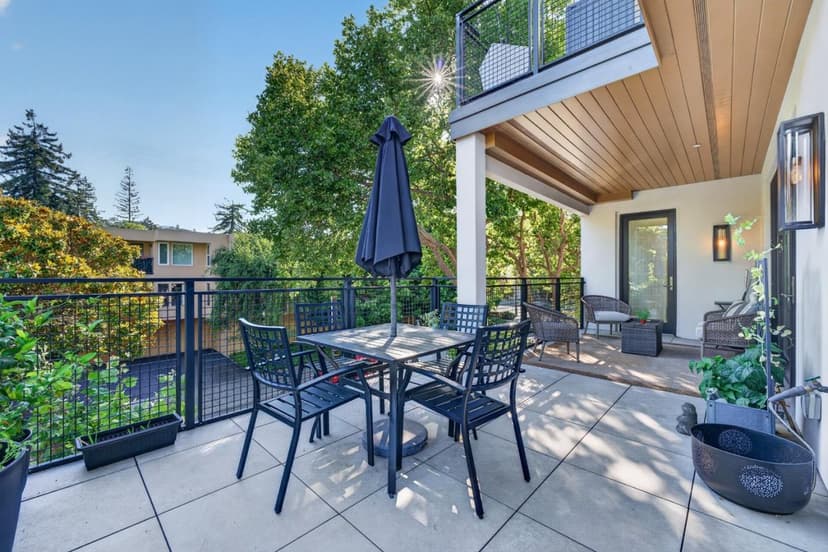 1667 San Carlos Avenue #203 - Photo 1 of 8