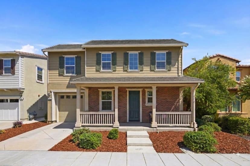 561 East Marcello Avenue - Photo 1 of 8