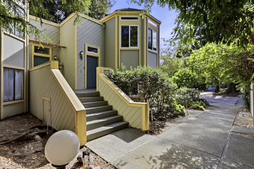 620 Mariposa Avenue #4 - Photo 1 of 8