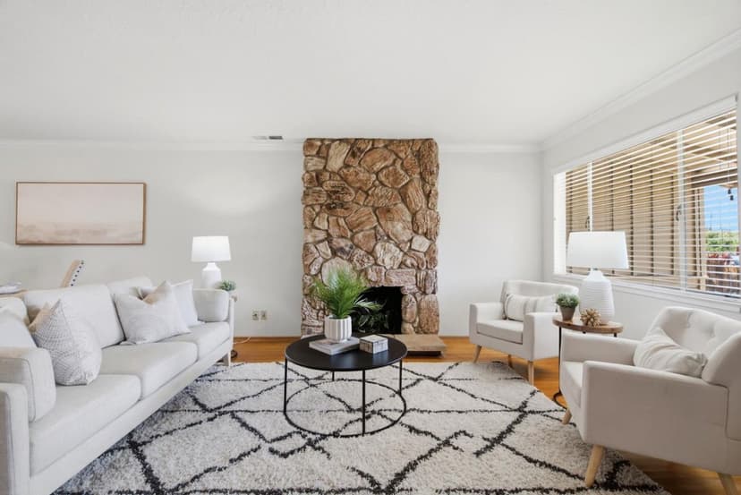995 Melbourne Boulevard - Photo 1 of 8