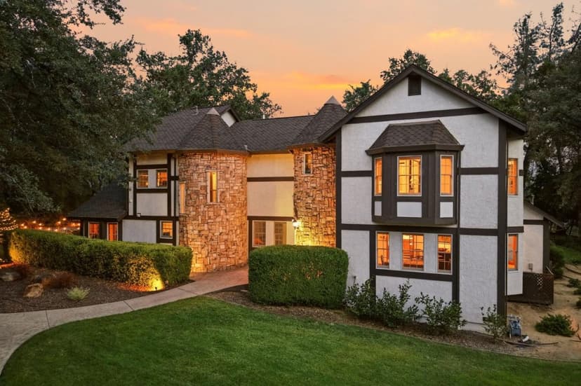 19177 Hollow Lane - Photo 1 of 8