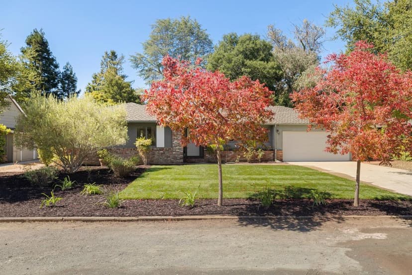 972 Echo Drive - Photo 1 of 7
