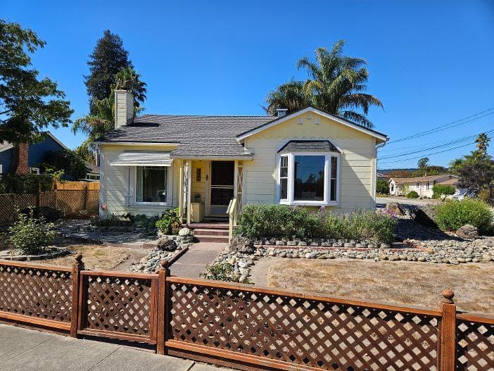 439 Stanford Avenue - Photo 1 of 1