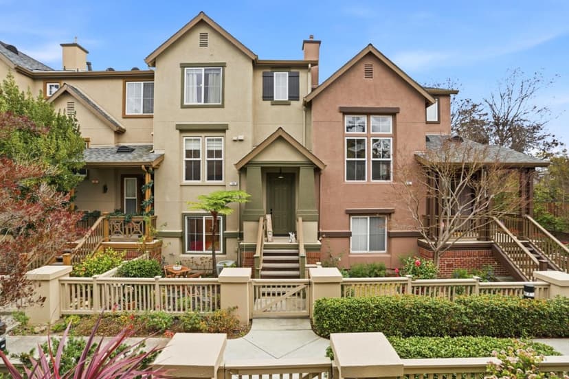 70 Towne Circle - Photo 1 of 8