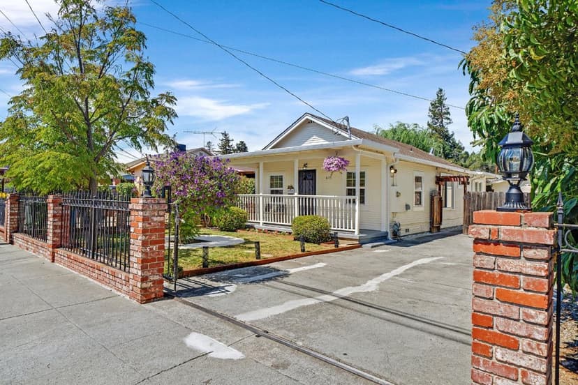 621 Macarthur Avenue - Photo 1 of 8