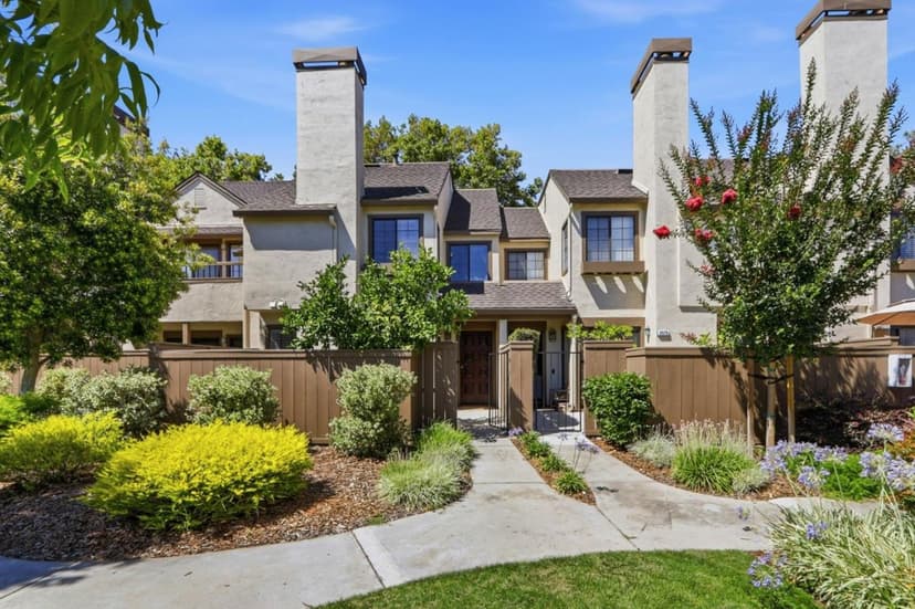 2071 Foxhall Loop - Photo 1 of 8