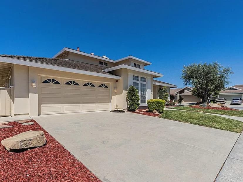 1520 Cambridge Court - Photo 1 of 8