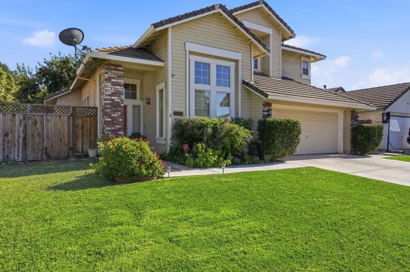 725 Everest Street - Photo 1 of 8