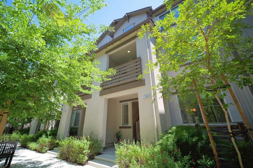 1746 Pedrozzi Common - Photo 1 of 8