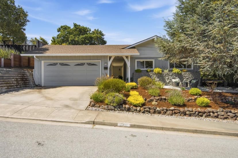 13 Del Rey Court - Photo 1 of 8