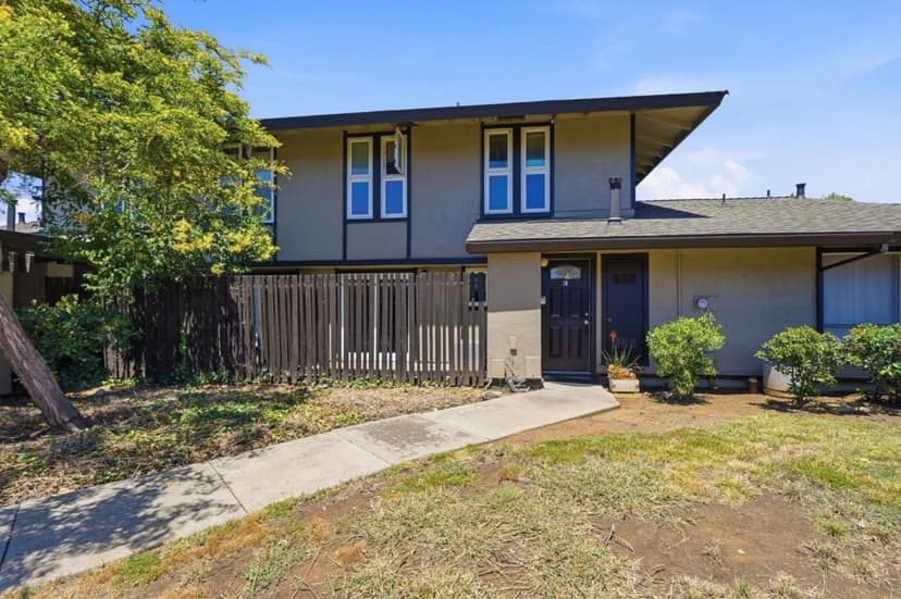 1806 Chinquapin Court #C - Photo 1 of 8