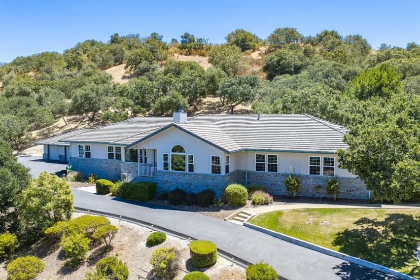 28951 Falcon Ridge - Photo 1 of 8