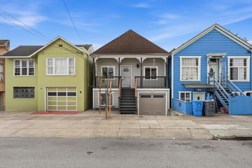 135 Farallones St - Photo 1 of 8