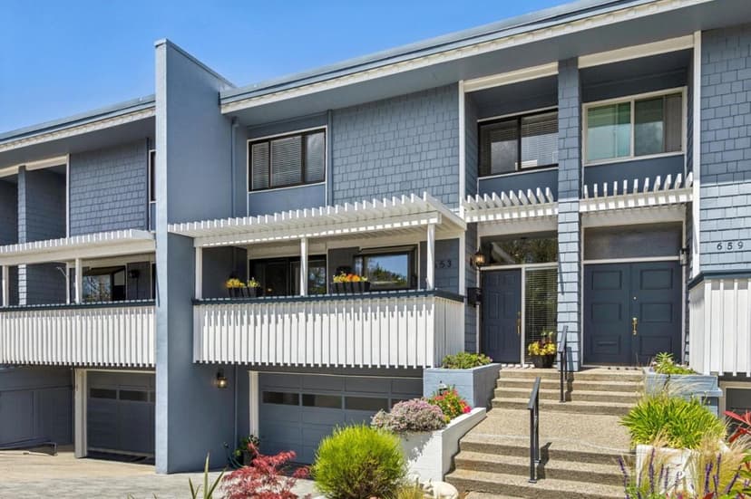 653 Fox Court - Photo 1 of 8