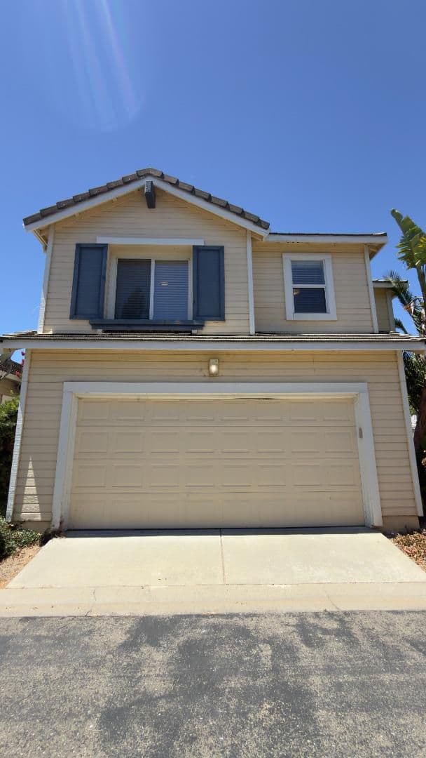 9233 Laguna Pointe - Photo 1 of 8