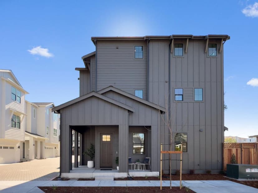 44 Sunnyside Avenue - Photo 1 of 8