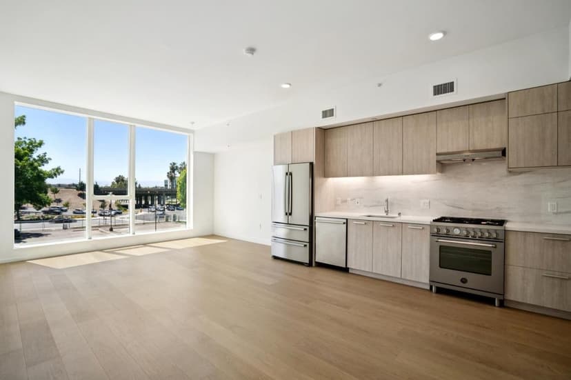 188 West Saint James Street #10308 - Photo 1 of 8