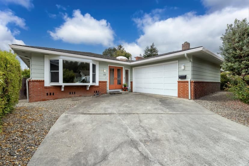 138 Woodcrest Place - Photo 1 of 8
