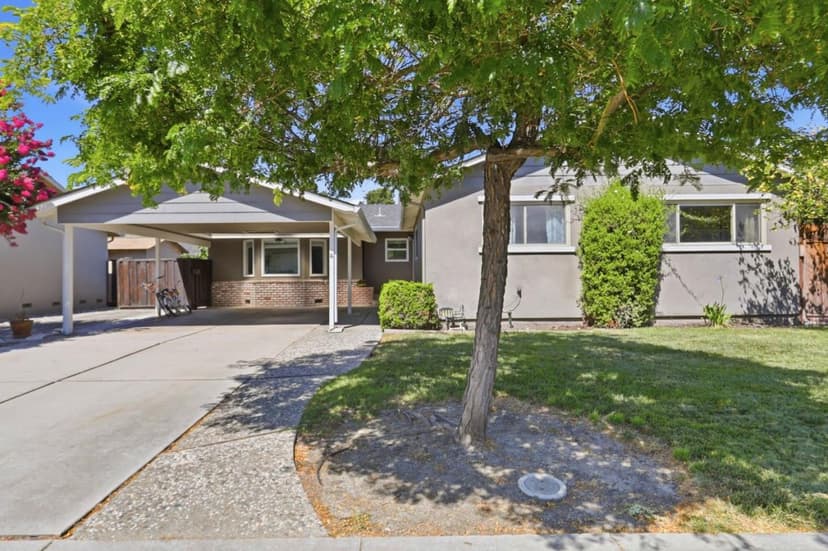 2586 Bobolink Drive - Photo 1 of 8