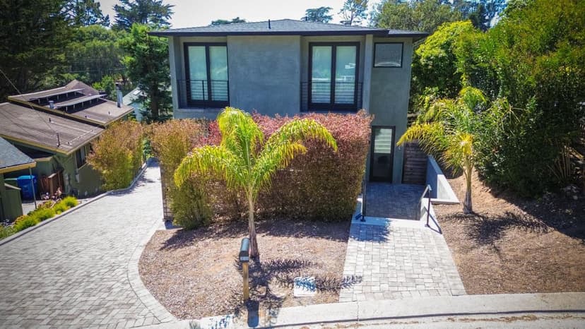 315 Los Altos Drive - Photo 1 of 8