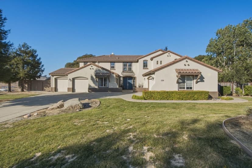 900 Via Vaquero Norte - Photo 1 of 8