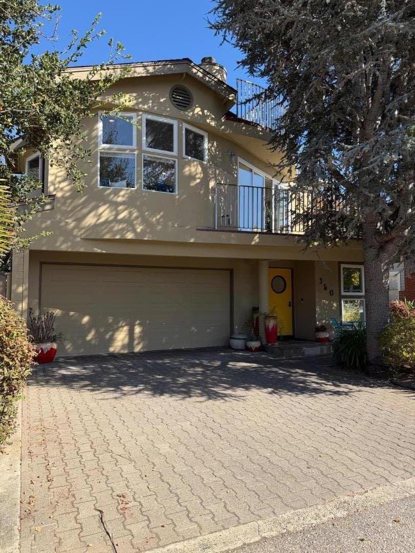 350 6th Avenue - Photo 1 of 8