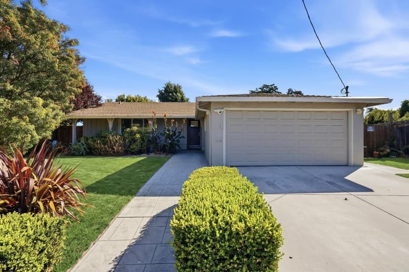 16 Clarence Court - Photo 1 of 8