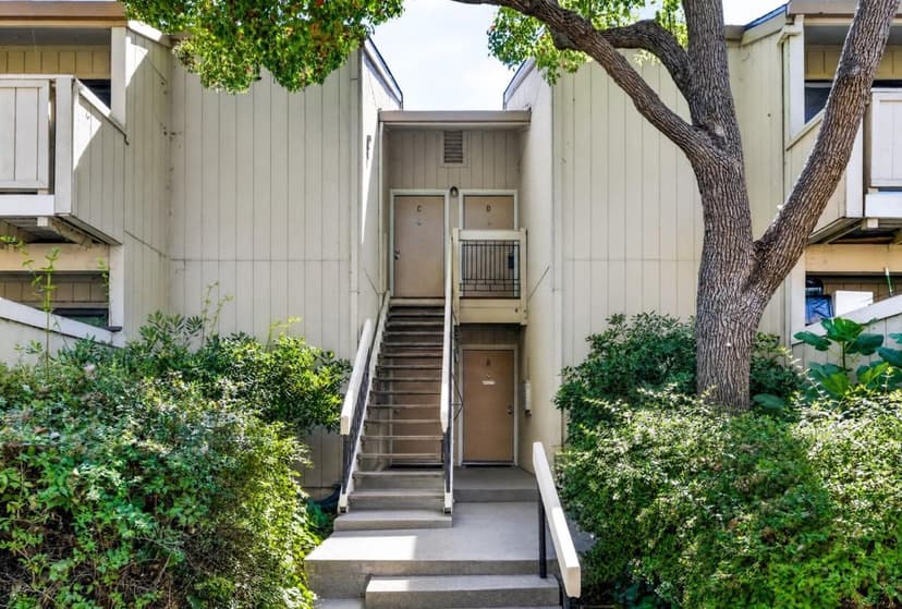 940 Kiely Boulevard #D - Photo 1 of 8