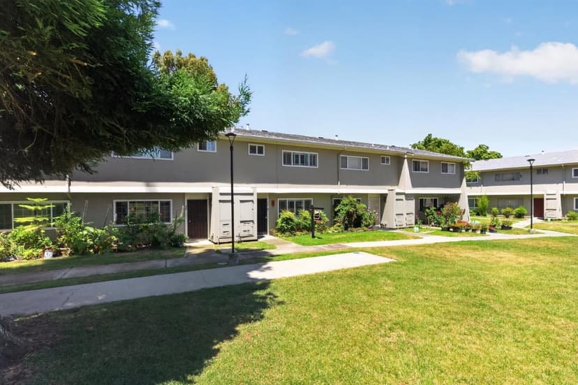 92 Hemlock Lane - Photo 1 of 8