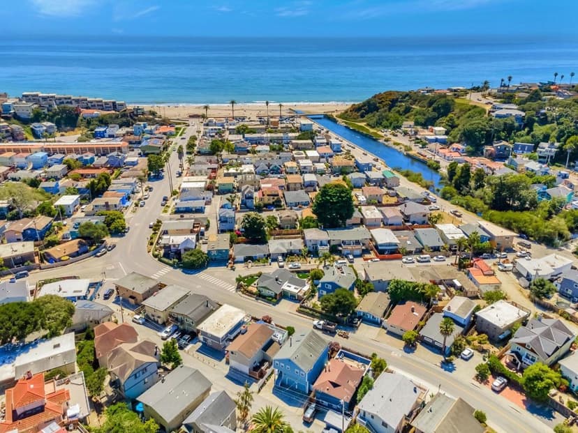 307 Treasure Island - Photo 1 of 8