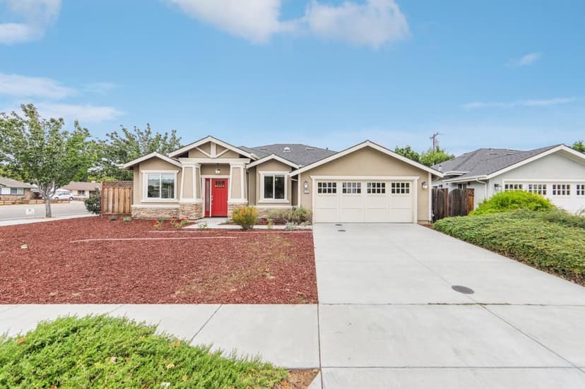 15 Colleen Way - Photo 1 of 8